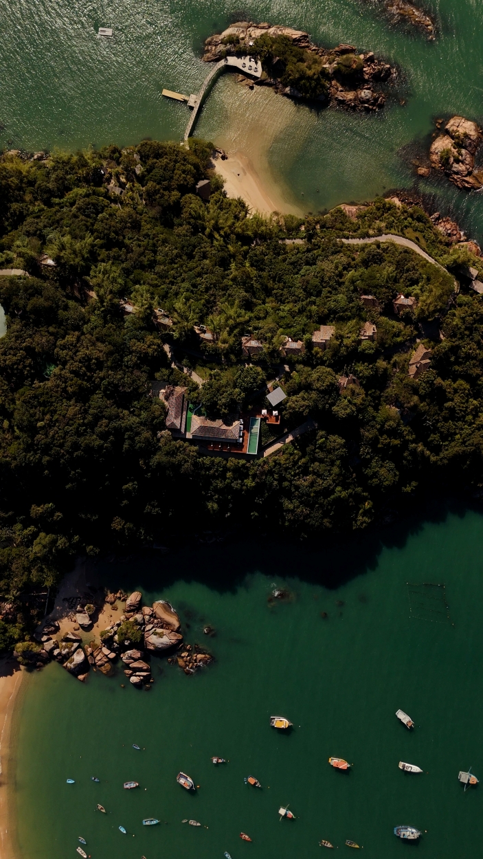 Drone piscina vertical. 00 08 21 12. Quadro001